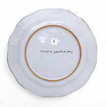FAENZA-CARNATION: Scalloped dinner plate (11 D)