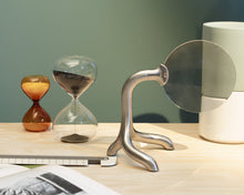 Vera Magnifying Glass