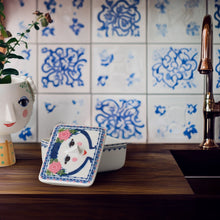 Bjørn Wiinblad Dora Bonbonniere, Blue, H: 3.1"