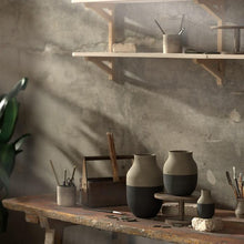 Kähler Omaggio Circulare Vase, Anthracite Grey, H: 7.9''