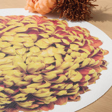 Chilewich Mums Amber detail