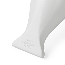 Kay Bojesen Songbird, Medium