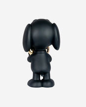 Snoopy HEART Black with Gold Heart 11in