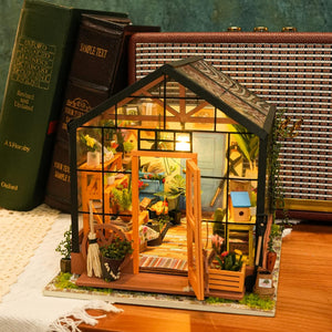 Diy Miniature House Kit: Cathy's Flower House