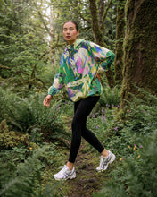 Anorak Lily