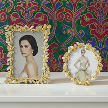 Cornelia  4.5" Round Picture Frame