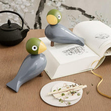 Kay Bojesen Songbird, Medium