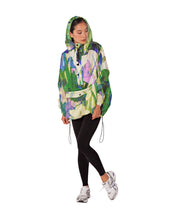 Anorak Lily