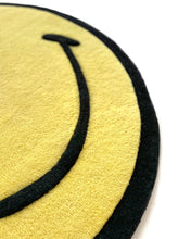Maison Deux Rug SMILEY® Yellow 4.9 ft diameter