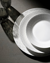 Bread and Butter Plates ZIG ZAG Set of 6  White diam. 6"