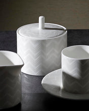 Creamer ZIG ZAG  White diam. 3.5", H 3.3"