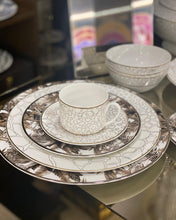 Tea Cup & Saucer GIRAFFE Set of 2 in Luxury Box diam. 3.3", H 2.3", cap. 7.5 oz, Saucer diam. 6"
