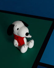 Plush PEANUTS SNOOPY Sitting WITH SCARF 7"