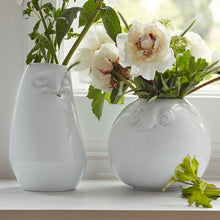FIFTYEIGHT Amused Face flower vase with flowers lifestyle