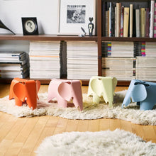 Vitra Eames Elephant (Small) RE, 1945 - Re-Edition in New Material