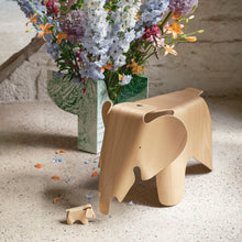 Vitra Elephant, 1945 Chestnut