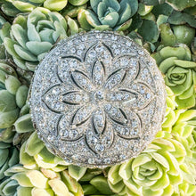 Windsor Round Box