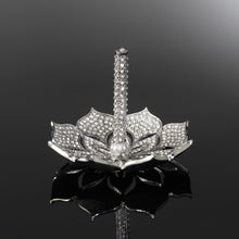Windsor Ring Holder