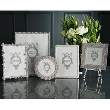 Windsor 4" x 4" Picture Frame on Easel