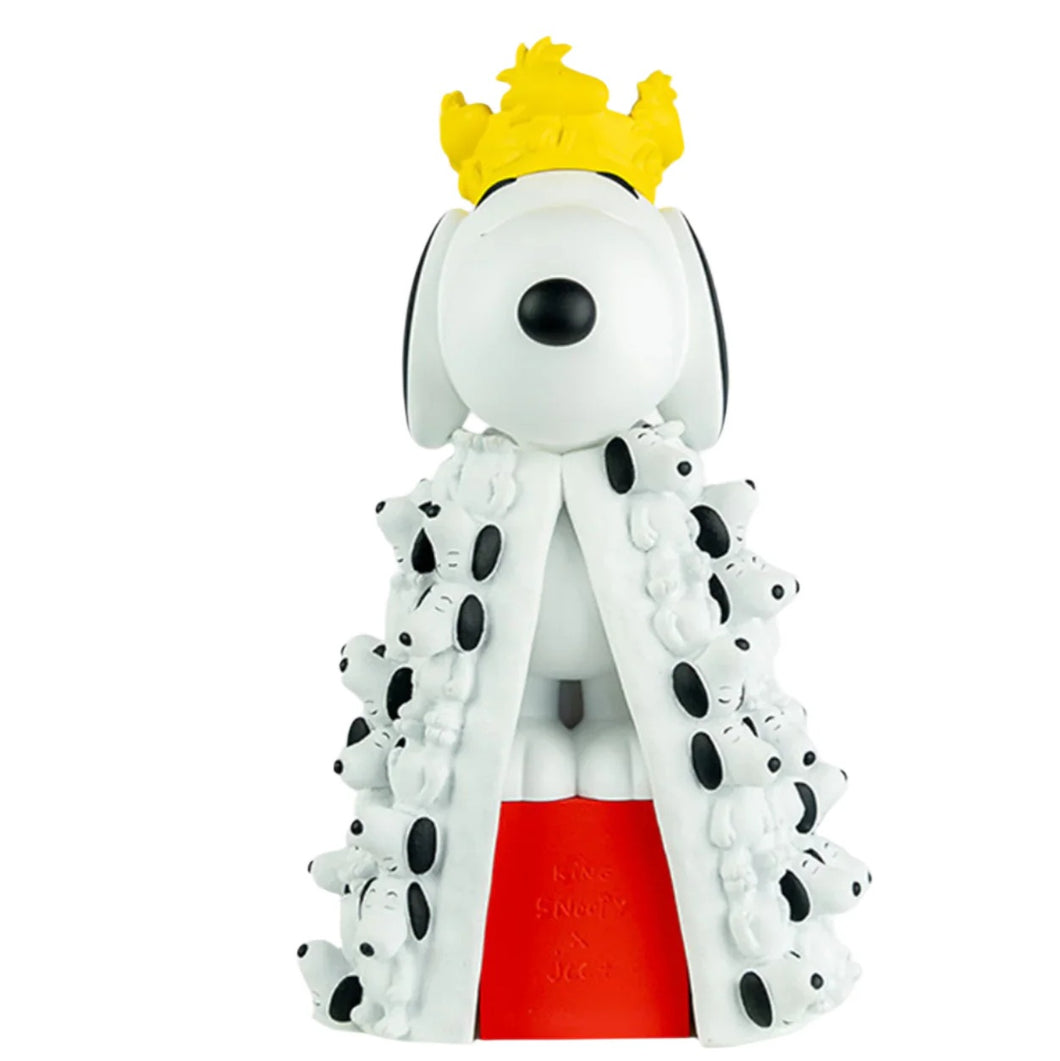 Leblon Delienne Snoopy King with Mini Snoopies on Cape & Woodstock as Crown 17
