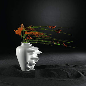 Rosenthal studio-line reflects the image of the Ming dynasty typical vase, frozen in digital time lapsing.